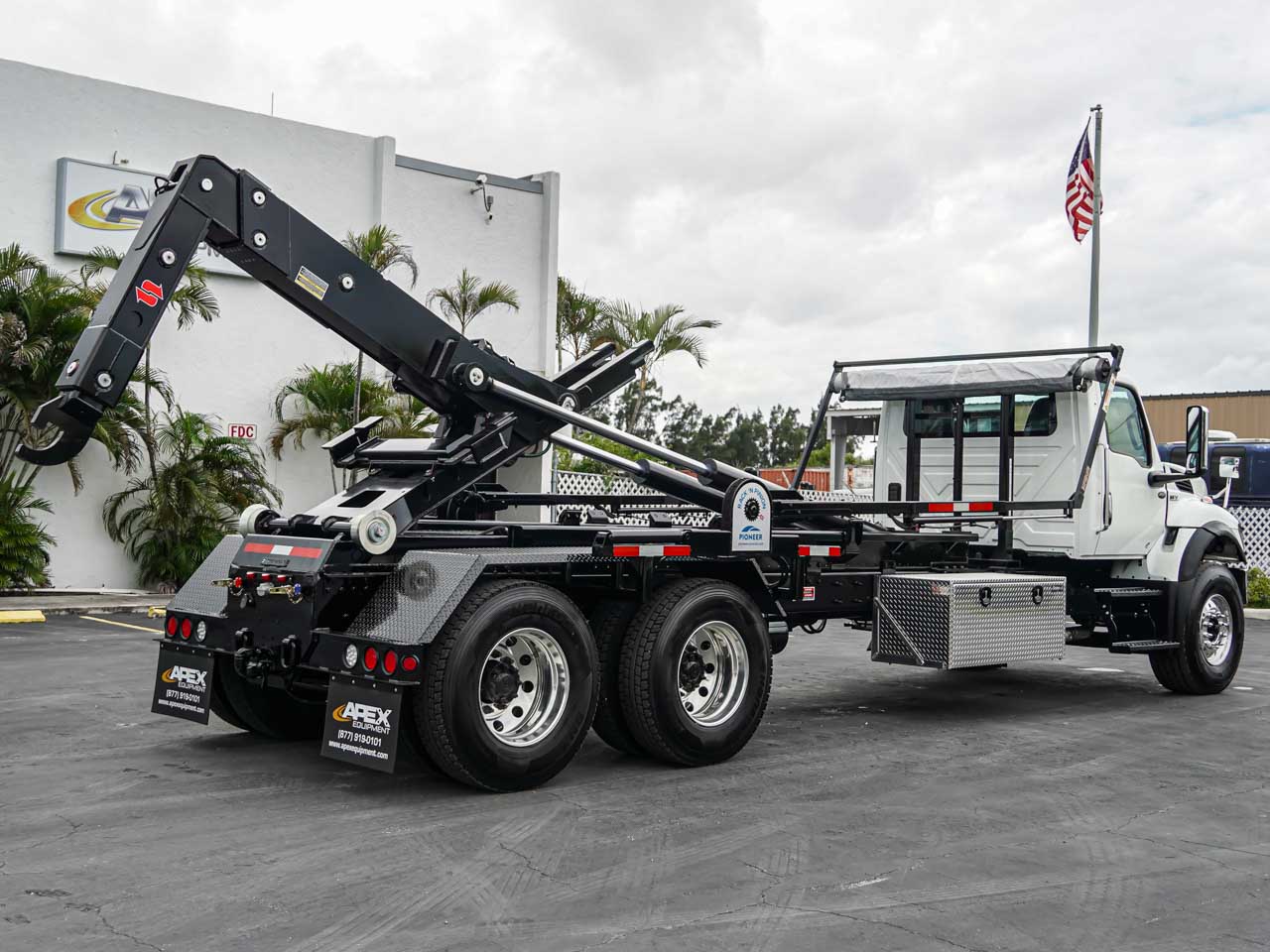 New International HV Swaploader Truck for Sale New International HV Swaploader Truck for Sale