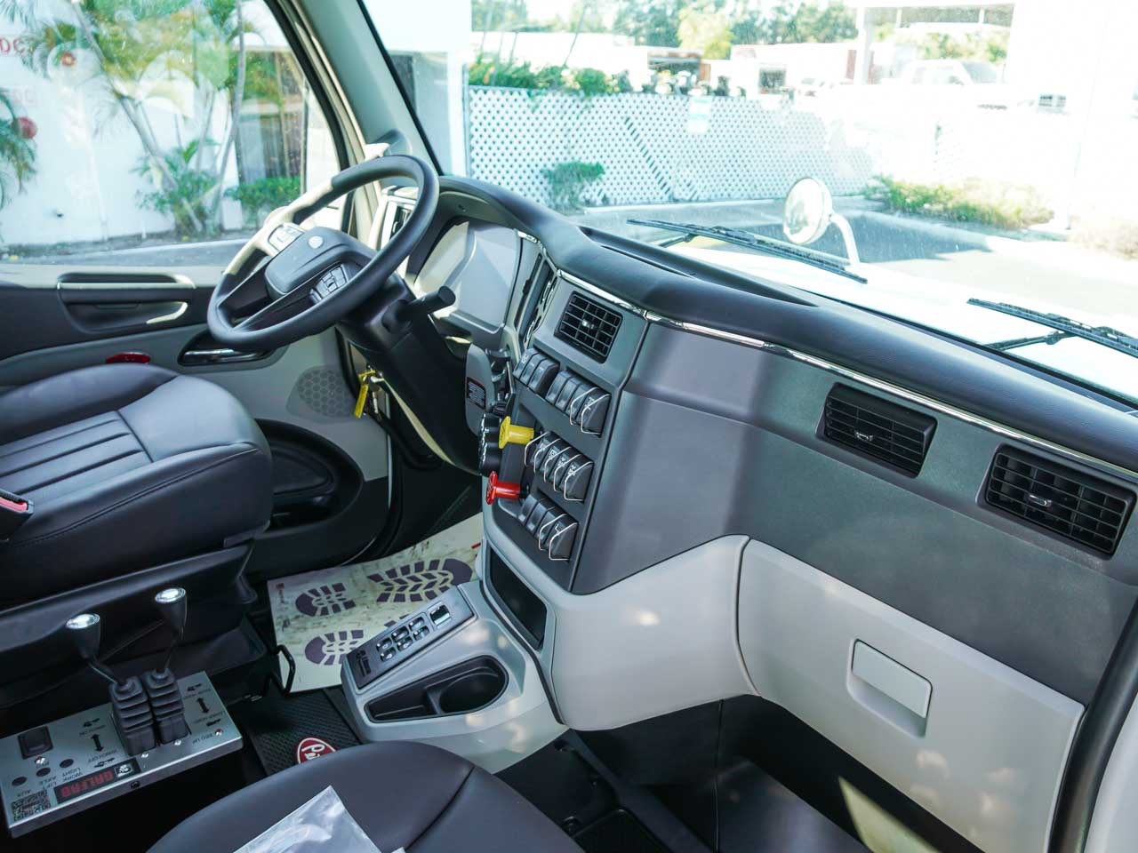 New Pete Galfab Roll Off Truck for Sale New Pete Galfab Roll Off Truck for Sale