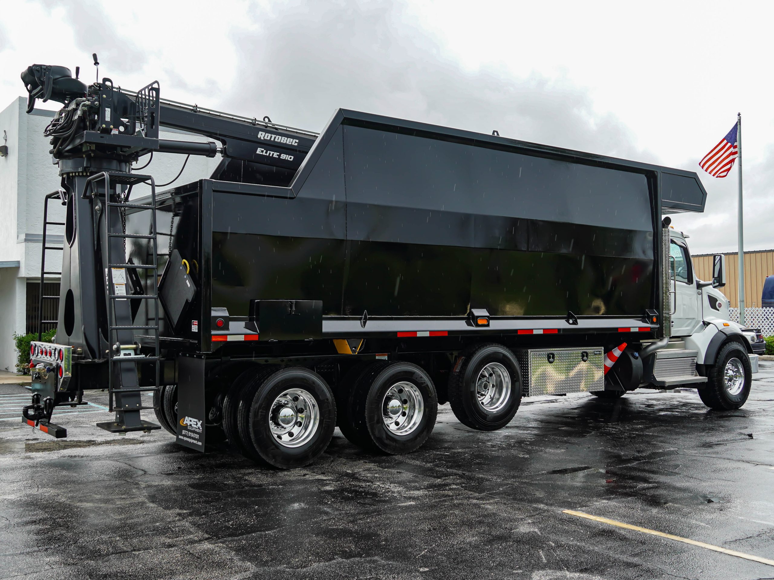 2026 PETERBILT 567 REAR MOUNT GRAPPLE TRUCK 2026 PETERBILT 567 REAR MOUNT GRAPPLE TRUCK - image 6 of 6