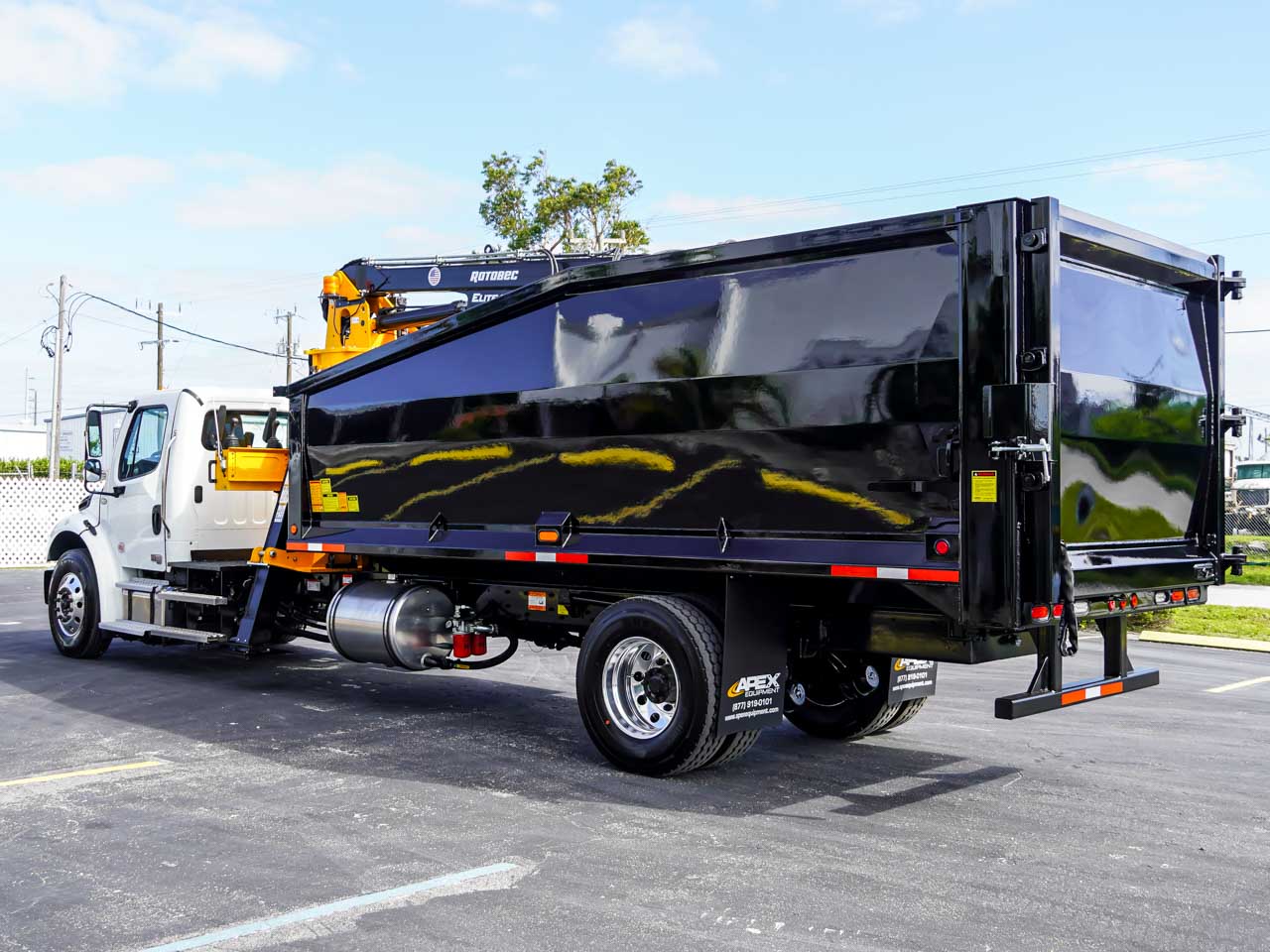 2027 FREIGHTLINER M2 ROTOBEC GRAPPLE TRUCK 2027 FREIGHTLINER M2 ROTOBEC GRAPPLE TRUCK - image 4 of 6