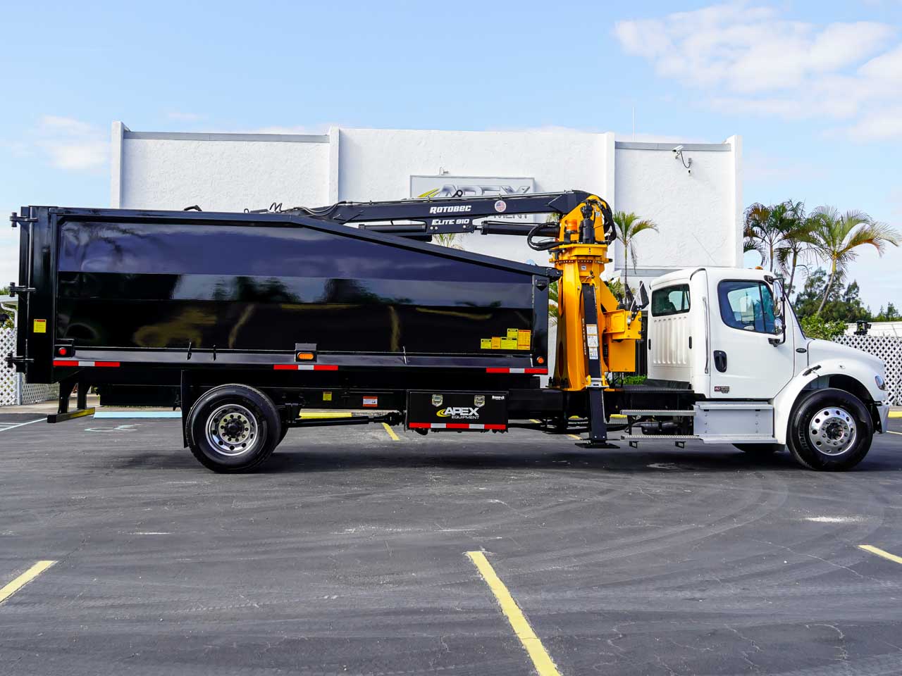 2027 FREIGHTLINER M2 ROTOBEC GRAPPLE TRUCK 2027 FREIGHTLINER M2 ROTOBEC GRAPPLE TRUCK - image 5 of 6