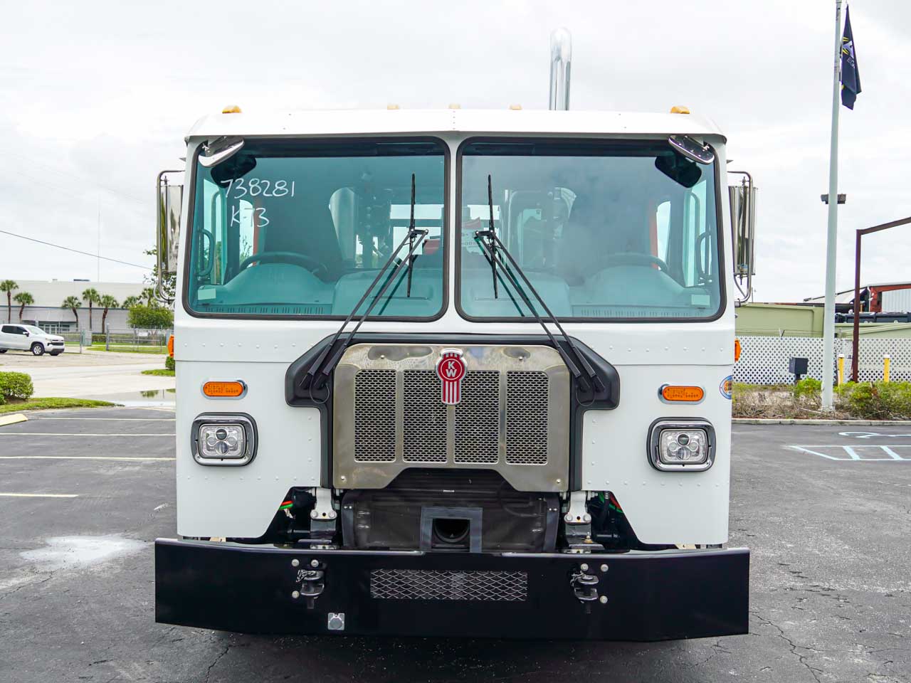 KW L770 Hook Truck for Sale KW L770 Hook Truck for Sale