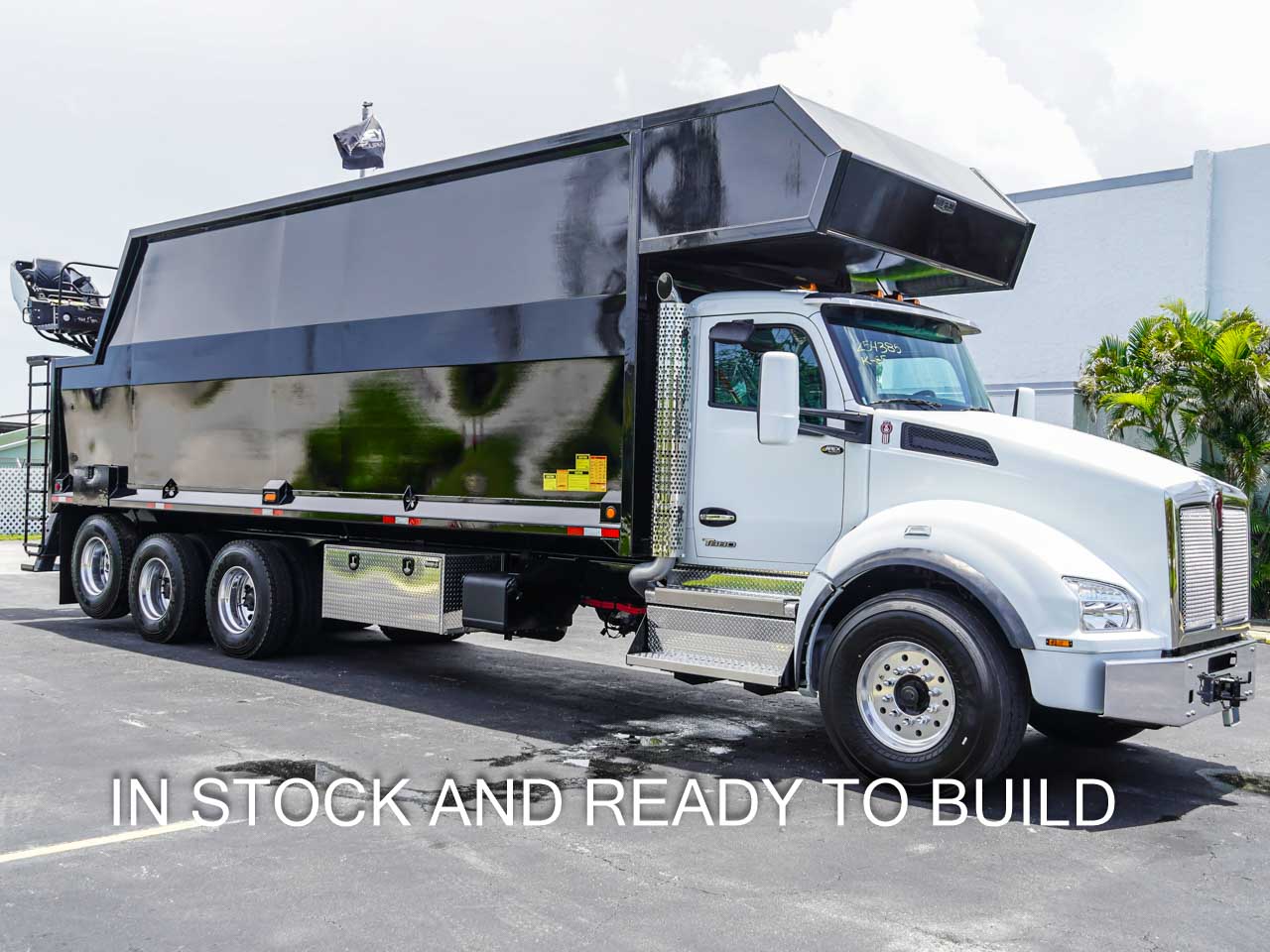 2027 KENWORTH T880 PALFINGER GRAPPLE TRUCK 2027 KENWORTH T880 PALFINGER GRAPPLE TRUCK - image 1 of 6