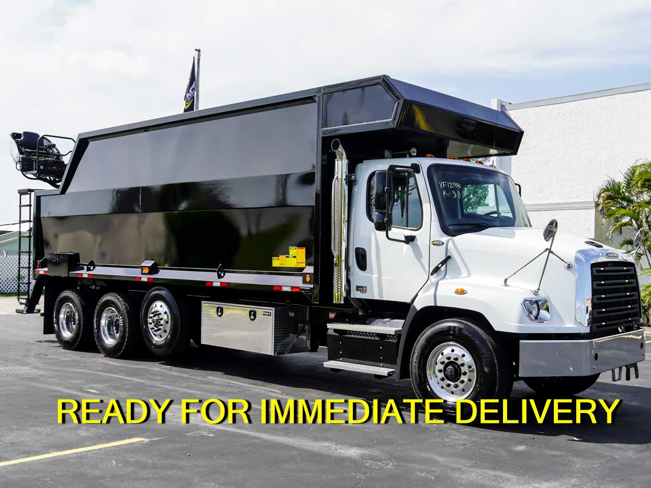 2027 FREIGHTLINER 114SD GRAPPLE TRUCK 2027 FREIGHTLINER 114SD GRAPPLE TRUCK - image 2 of 6