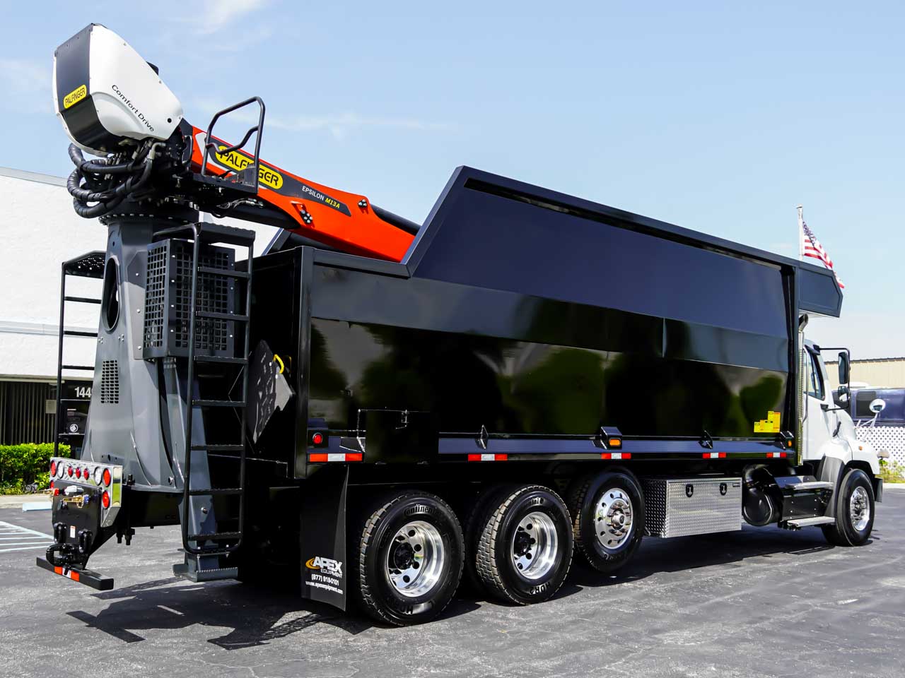 2027 FREIGHTLINER 114SD GRAPPLE TRUCK 2027 FREIGHTLINER 114SD GRAPPLE TRUCK - image 4 of 6