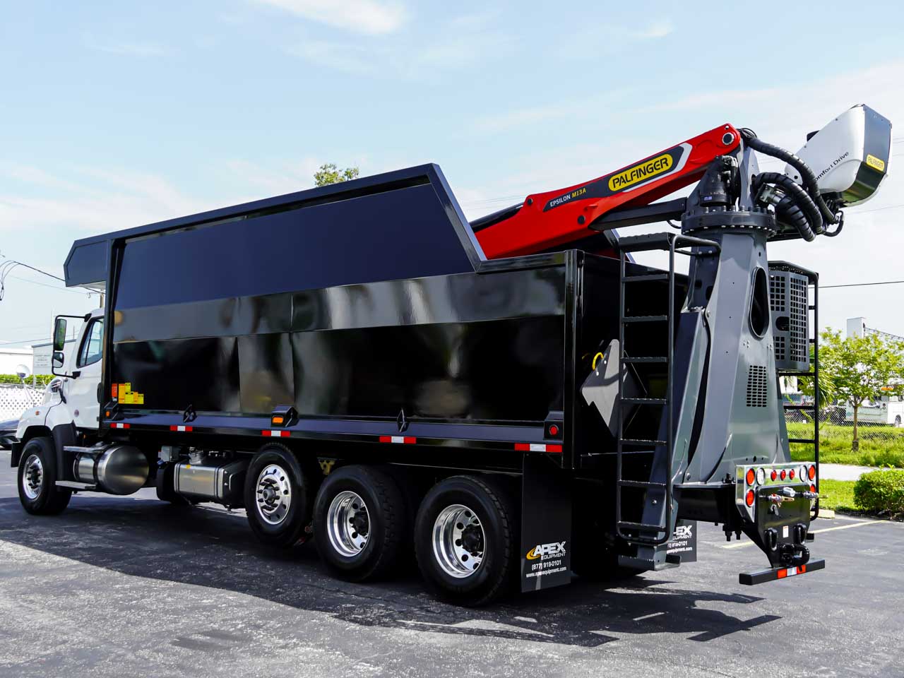 2027 FREIGHTLINER 114SD GRAPPLE TRUCK 2027 FREIGHTLINER 114SD GRAPPLE TRUCK - image 5 of 6