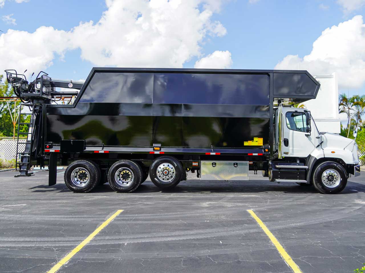 Rotobec Rear Load Grapple Truck for Sale Rotobec Rear Load Grapple Truck for Sale