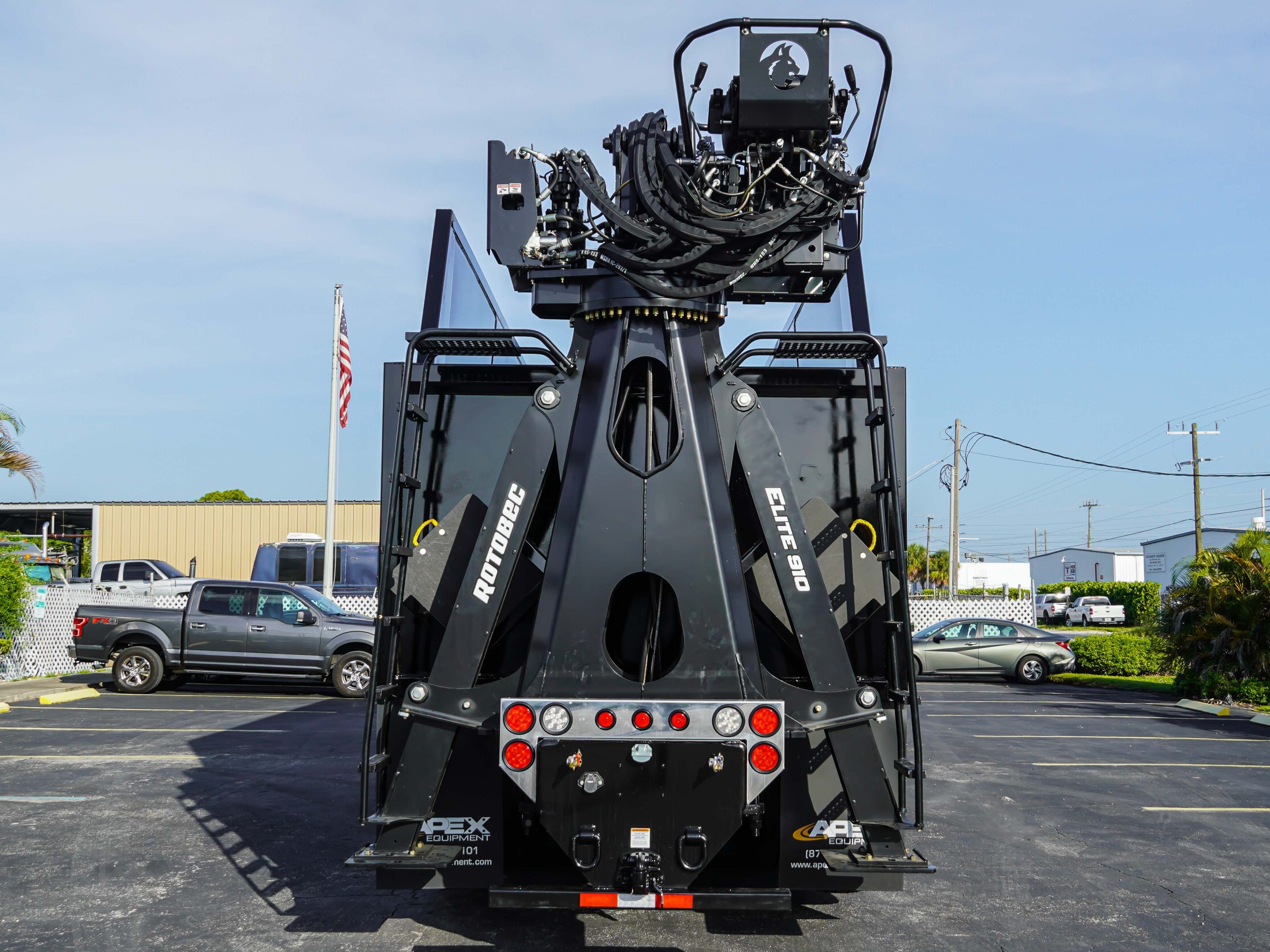 Rotobec Elite 910 Rear Load Grapple Truck Rotobec Elite 910 Rear Load Grapple Truck