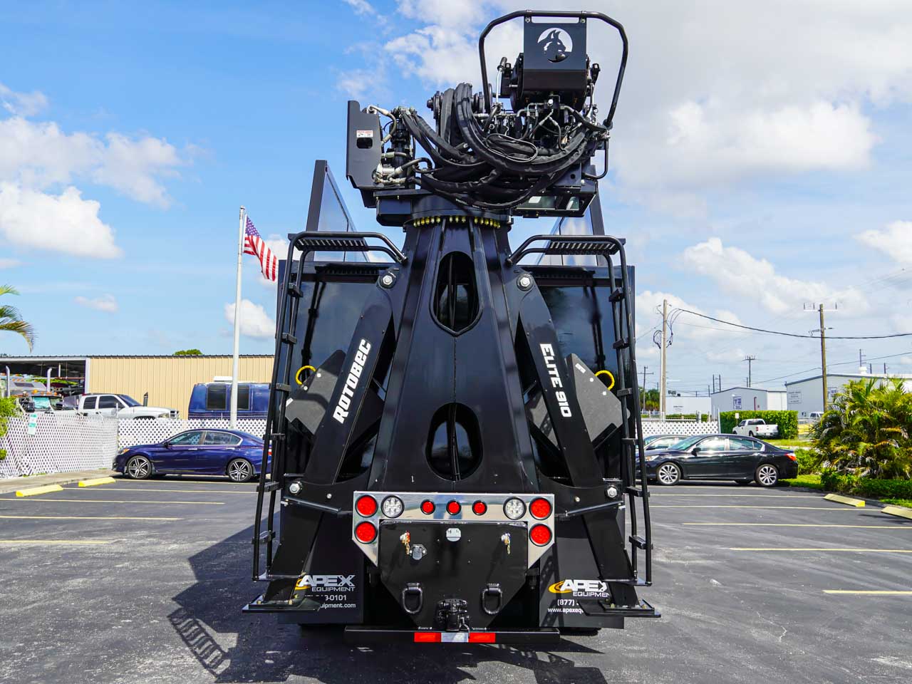 Rotobec Elite 910 Rear Load Grapple Truck Rotobec Elite 910 Rear Load Grapple Truck