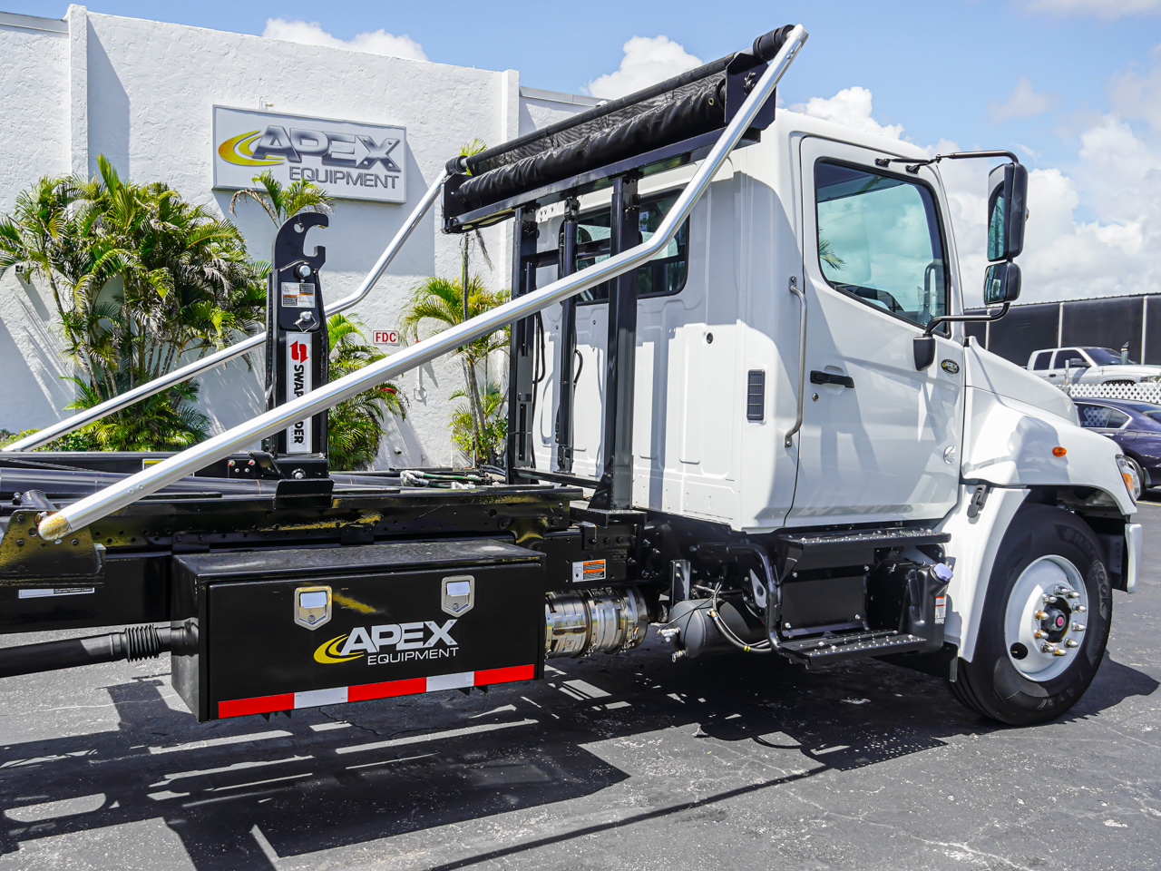 New Hino L7 Swaploader Hooklift Truck New Hino L7 Swaploader Hooklift Truck