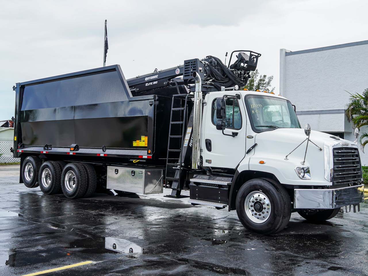 2027 FREIGHTLINER 114SD GRAPPLE TRUCK 2027 FREIGHTLINER 114SD GRAPPLE TRUCK - image 1 of 6