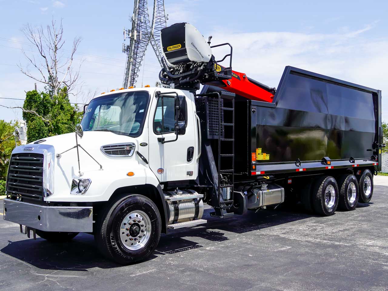 2027 FREIGHTLINER 114SD GRAPPLE TRUCK 2027 FREIGHTLINER 114SD GRAPPLE TRUCK - image 2 of 6