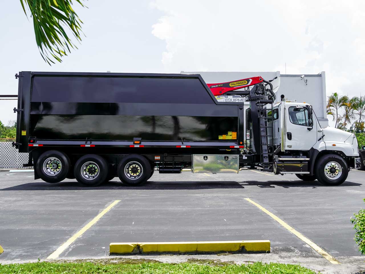 2027 FREIGHTLINER 114SD GRAPPLE TRUCK 2027 FREIGHTLINER 114SD GRAPPLE TRUCK - image 5 of 6