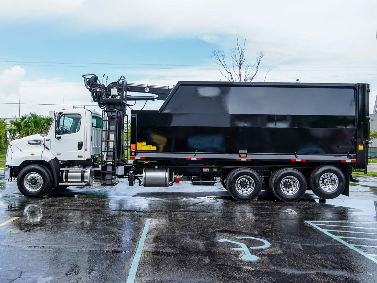 2027 FREIGHTLINER 114SD GRAPPLE TRUCK 2027 FREIGHTLINER 114SD GRAPPLE TRUCK - image 6 of 6