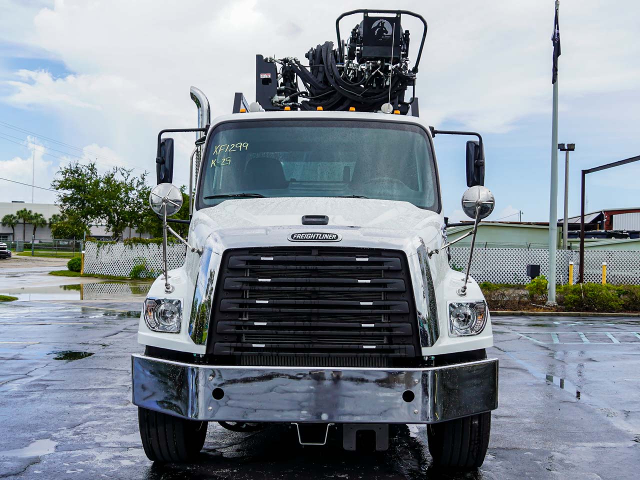 Rotobec Elite 910 Tri Axle Grapple Truck Rotobec Elite 910 Tri Axle Grapple Truck
