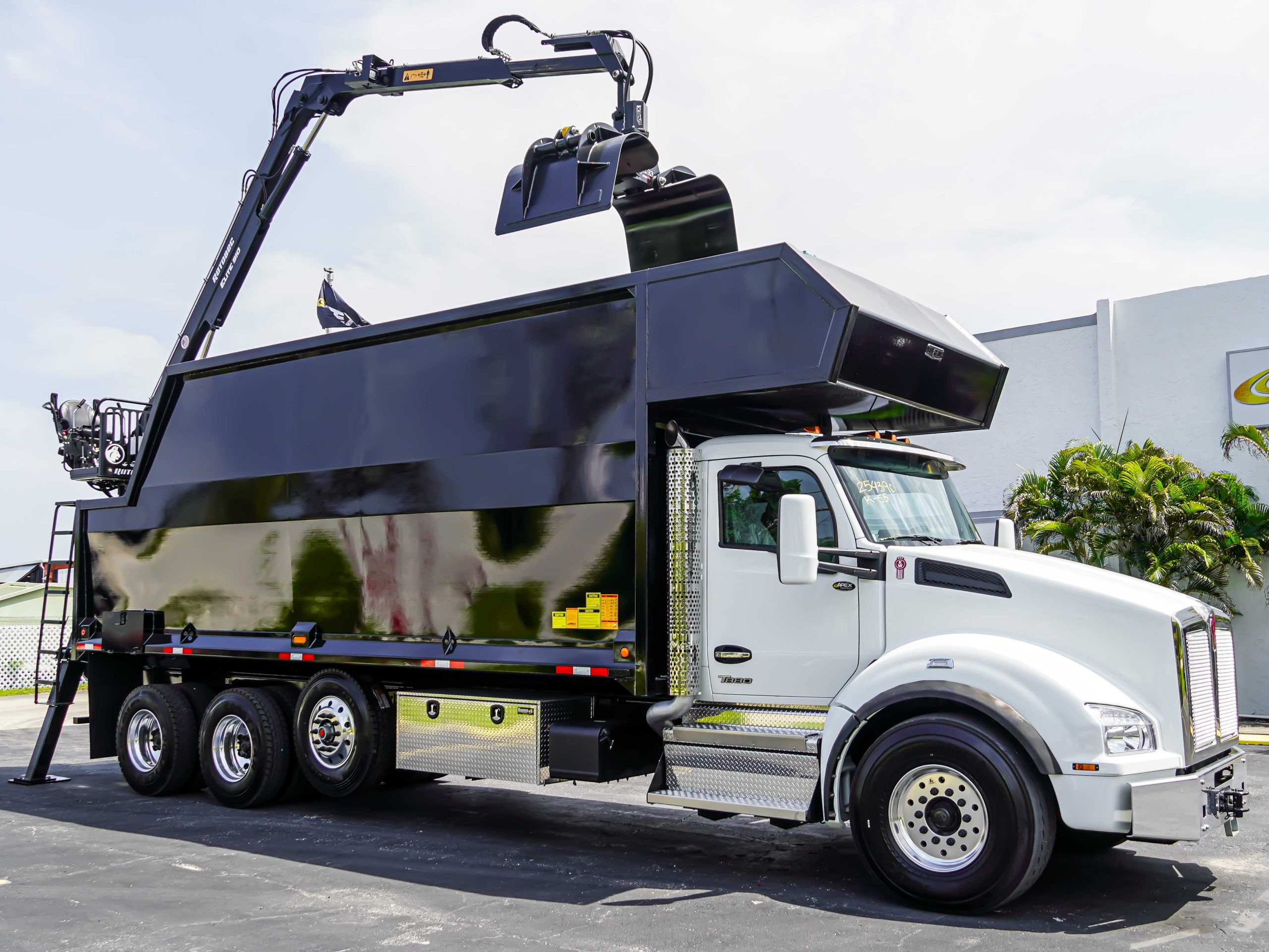 Kenworth T880 Rotobec Rear Load Grapple Truck for Sale Kenworth T880 Rotobec Rear Load Grapple Truck for Sale