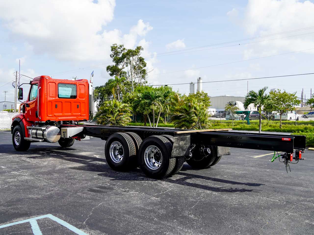2027 WESTERN STAR 49X GRAPPLE TRUCK 2027 WESTERN STAR 49X GRAPPLE TRUCK - image 4 of 6