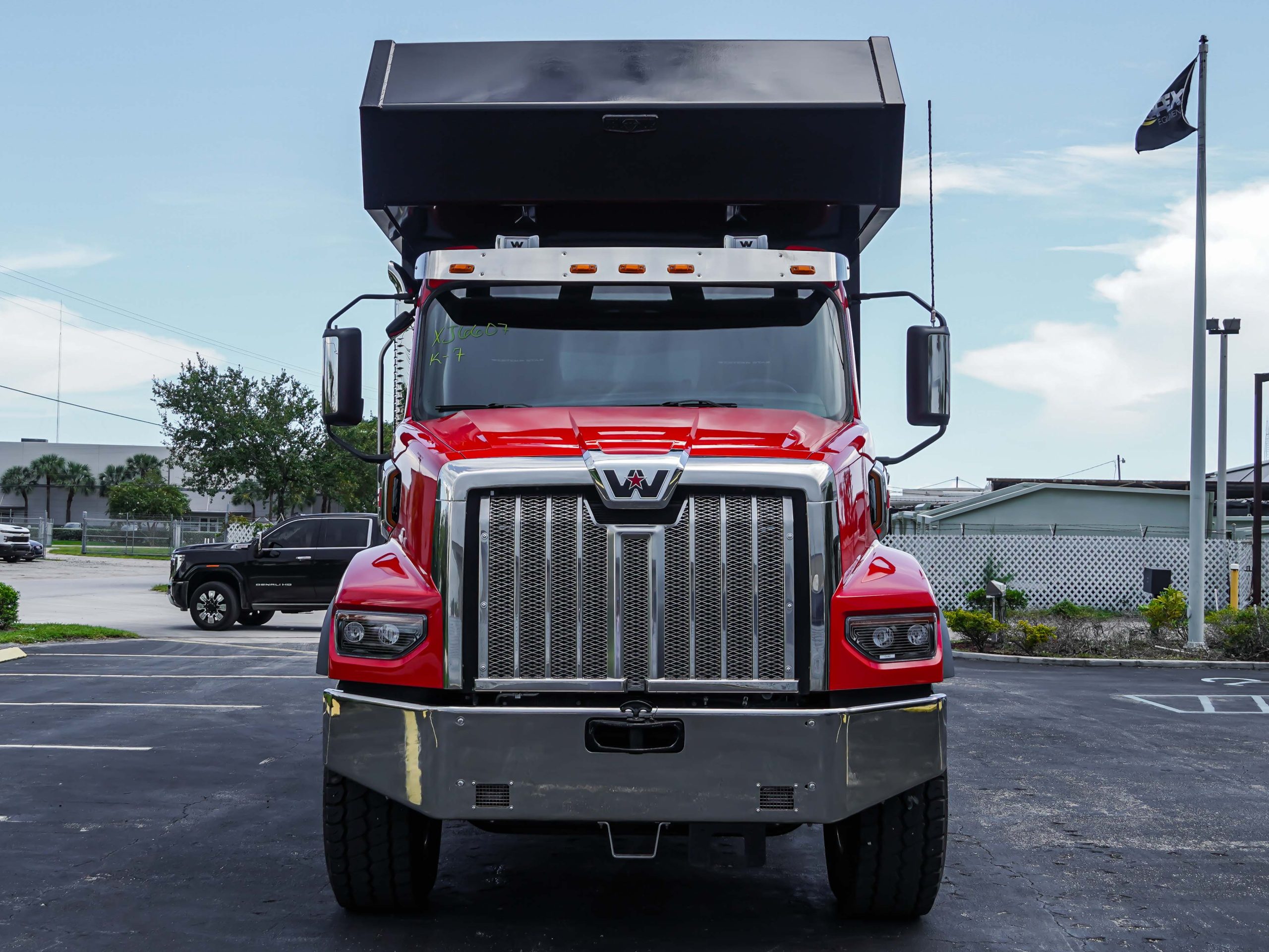 Western Star Palfinger Eplsilon M13A Grapple Truck for Sale Western Star Palfinger Eplsilon M13A Grapple Truck for Sale