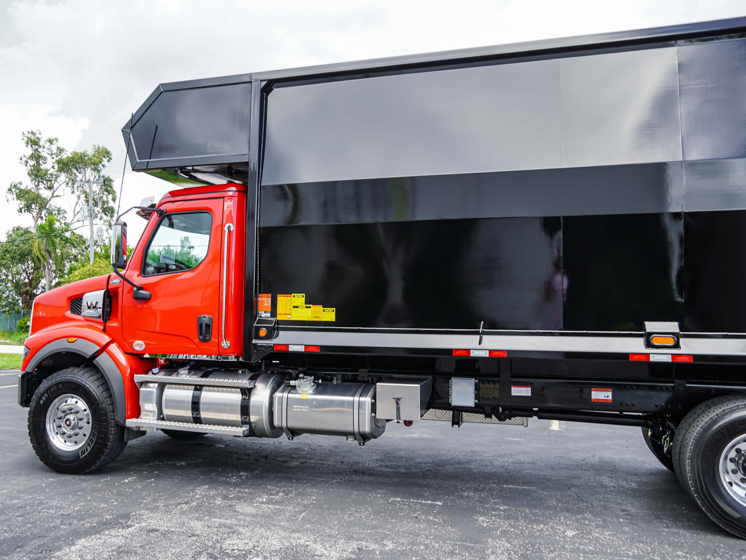 New 2026 Western Star Palfinger Eplsilon Grapple Truck for Sale New 2026 Western Star Palfinger Eplsilon Grapple Truck for Sale