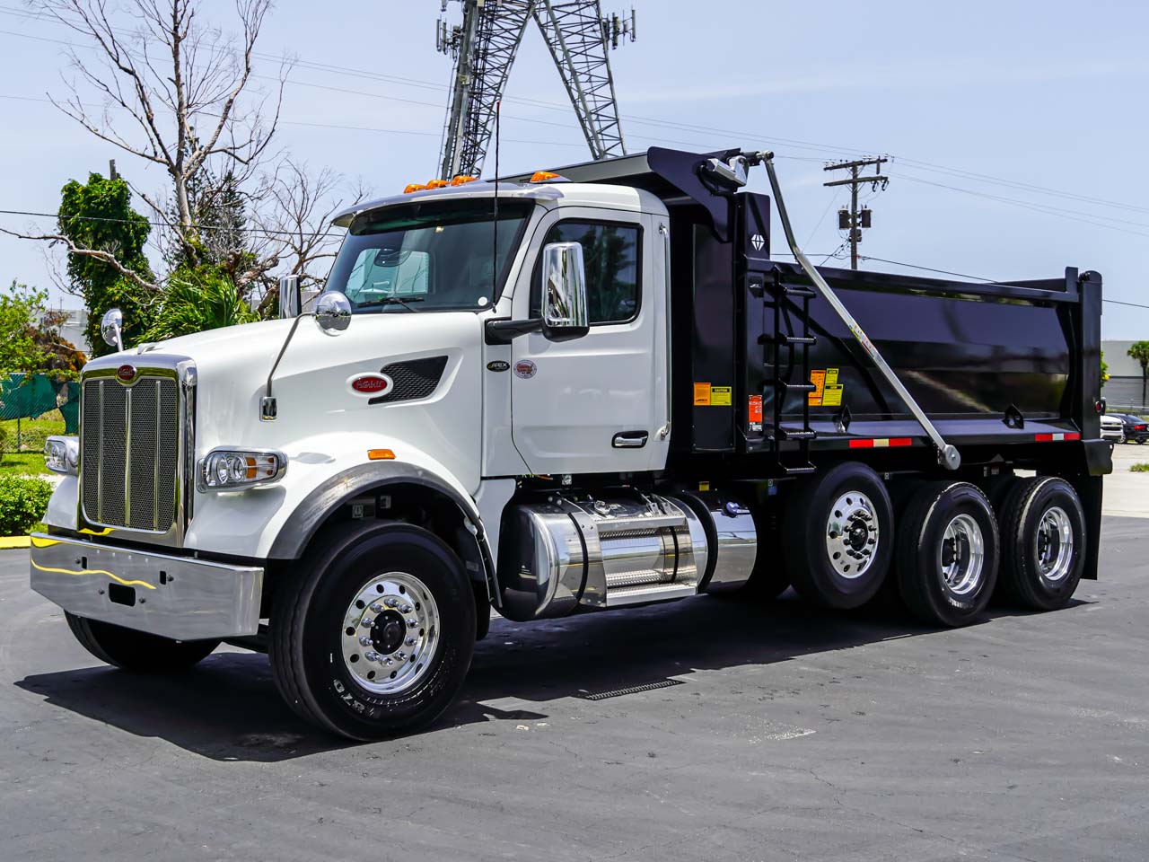 2026 PETERBILT 567 DUMP TRUCK FOR SALE 2026 PETERBILT 567 DUMP TRUCK FOR SALE - image 2 of 6