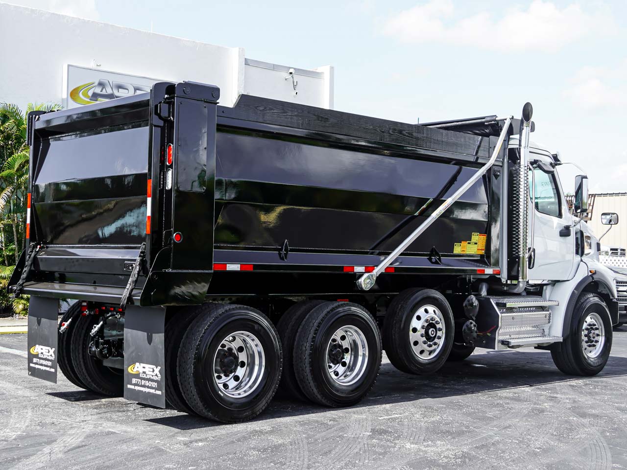 2026 WESTERN STAR 47X DUMP TRUCK FOR SALE 2026 WESTERN STAR 47X DUMP TRUCK FOR SALE - image 3 of 4