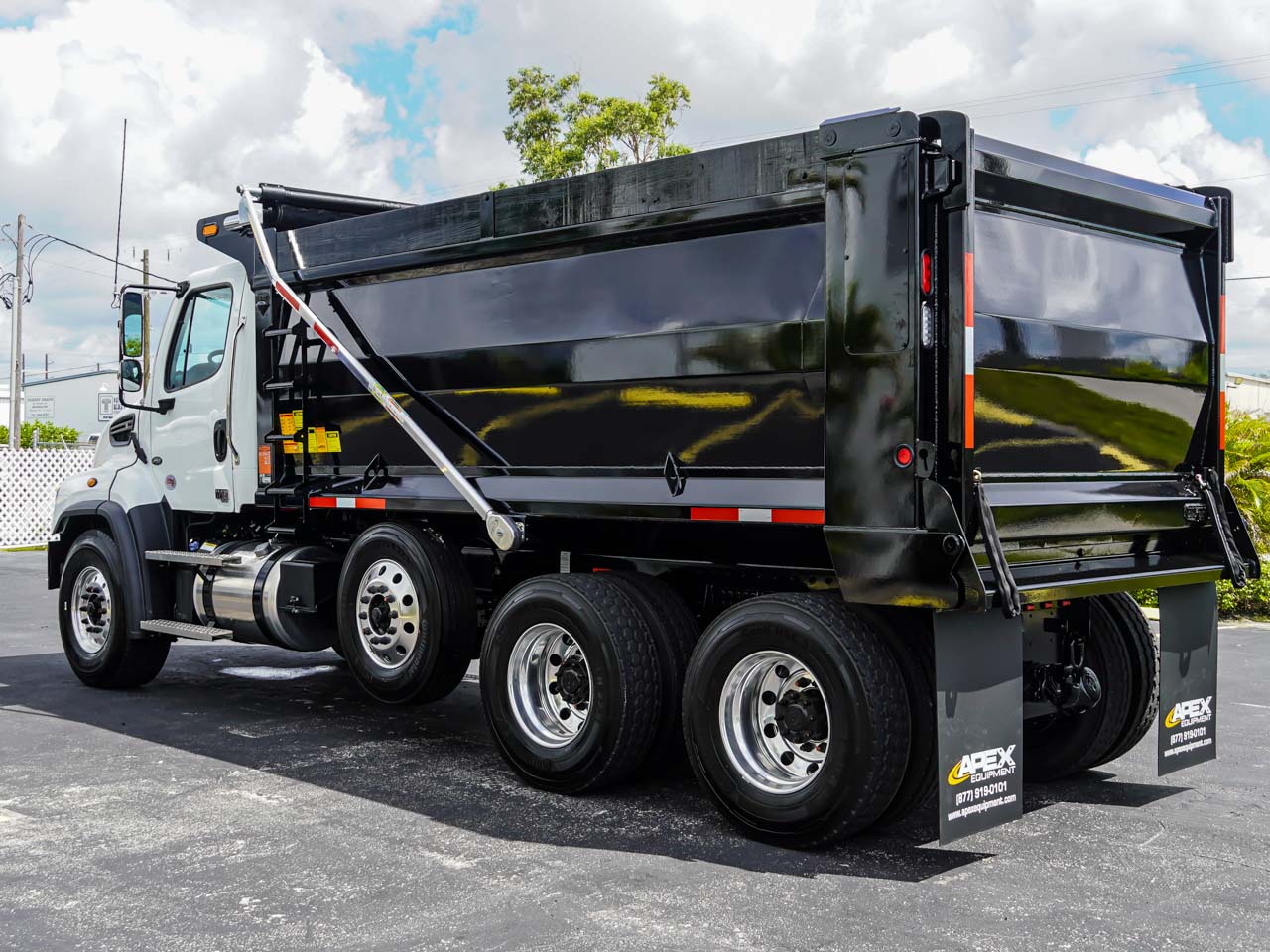 2026 FREIGHTLINER 114SD DUMP TRUCK FOR SALE 2026 FREIGHTLINER 114SD DUMP TRUCK FOR SALE - image 3 of 6